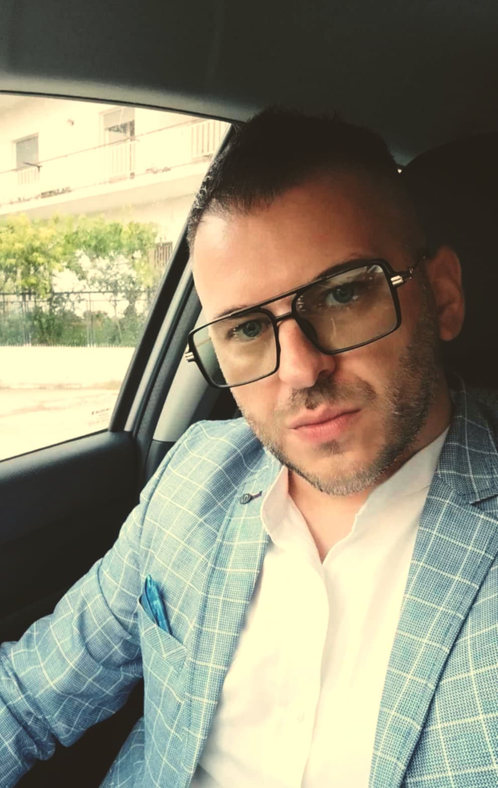 Vasilis-Efstathiou-queen-accessories-gr-lamia-profile-picture